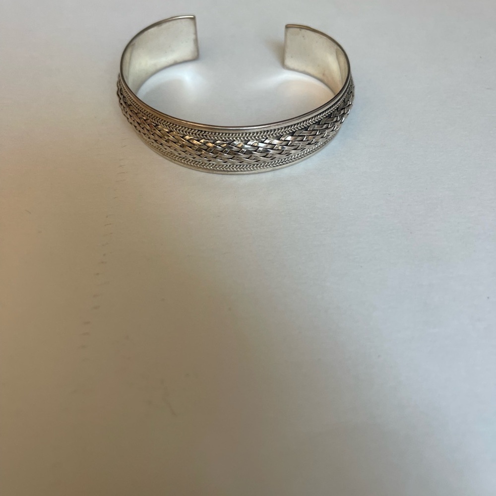 Sterling silver bracelet. Feel free to make an offer - Picture 3 of 4